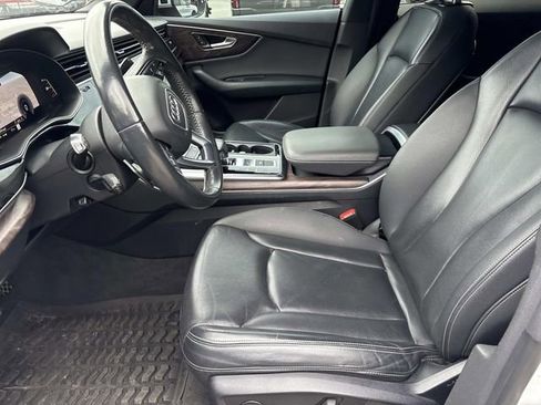 Used 2019 Audi Q8 Premium Plus w/ Premium Plus image 12