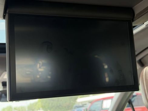 Used 2021 Toyota Sienna Platinum FWD image 23