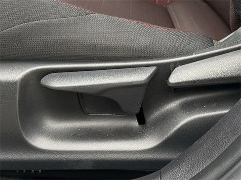 Used 2025 Toyota Corolla SE image 27