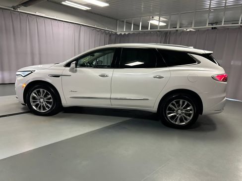 Used 2022 Buick Enclave Avenir FWD image 4