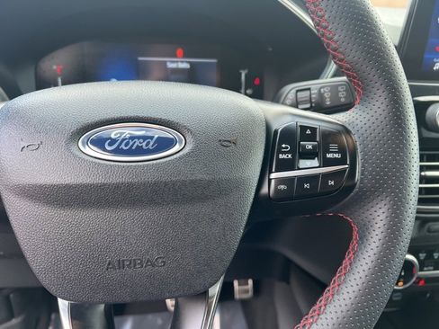 Used 2023 Ford Escape ST-Line image 25