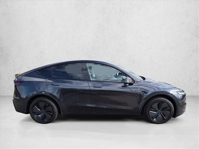 Used 2026 Tesla Model Y 2WD image 4