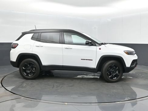 Certified 2023 Jeep Compass Trailhawk w/ Trailhawk Elite Group image 8