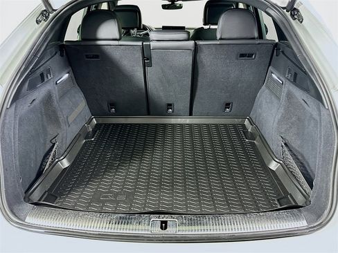 Used 2021 Audi Q5 Prestige w/ Prestige Package image 16