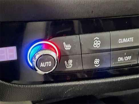 Used 2023 Buick Enclave Avenir w/ Avenir Technology Package image 22