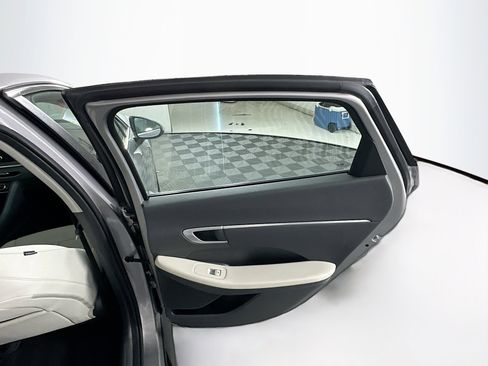 Used 2021 Hyundai Sonata SEL w/ Preferred Accessory Package FWD image 28