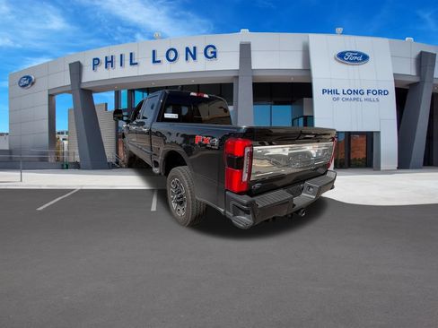 Used 2023 Ford F350 Platinum w/ FX4 Off-Road Package AWD/4WD image 3