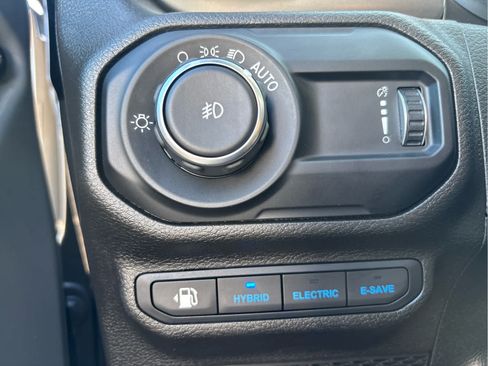 Used 2023 Jeep Wrangler Unlimited AWD/4WD image 19