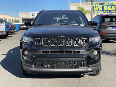 New 2026 Jeep Compass Latitude image 9