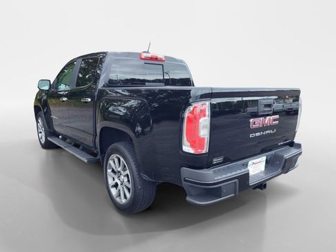 Used 2022 GMC Canyon Denali image 3