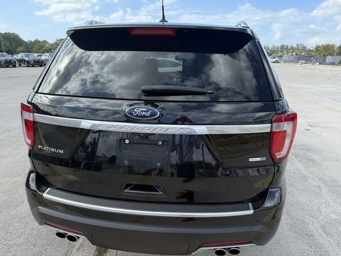 Used 2019 Ford Explorer Platinum image 6