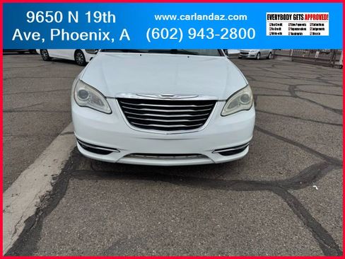 Used 2013 Chrysler 200 Limited image 3