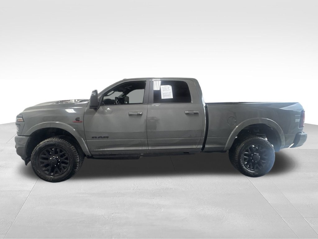Used 2025 RAM 2500 Limited AWD/4WD image 13