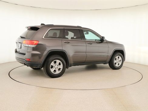 Used 2017 Jeep Grand Cherokee Laredo w/ Quick Order Package 23E image 7