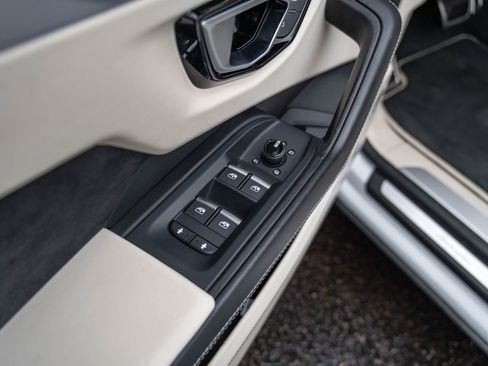 Used 2019 Lamborghini Urus image 34