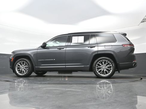 Used 2025 Jeep Grand Cherokee L Summit w/ MOPAR Finishing Package AWD/4WD image 33