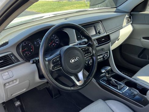 Used 2016 Kia Optima EX image 10