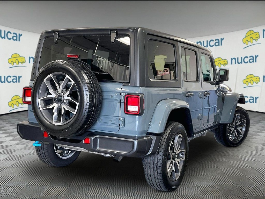 Used 2024 Jeep Wrangler Unlimited w/ Convenience Group AWD/4WD image 6