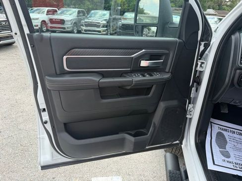 New 2026 RAM 3500 Big Horn AWD/4WD image 16
