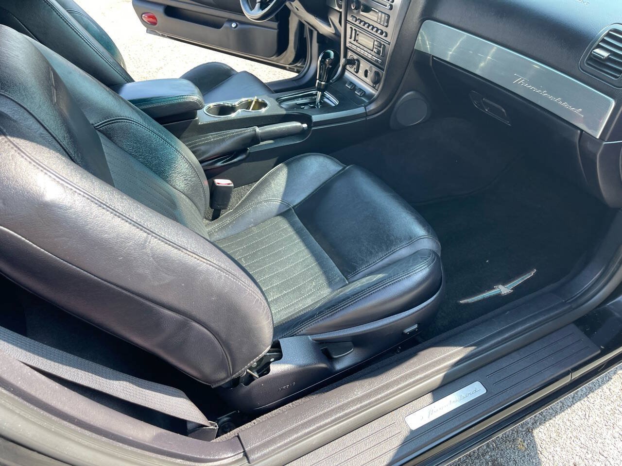 Used 2004 Ford Thunderbird RWD image 10