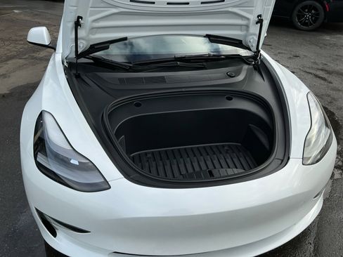 Used 2023 Tesla Model 3 Performance image 22