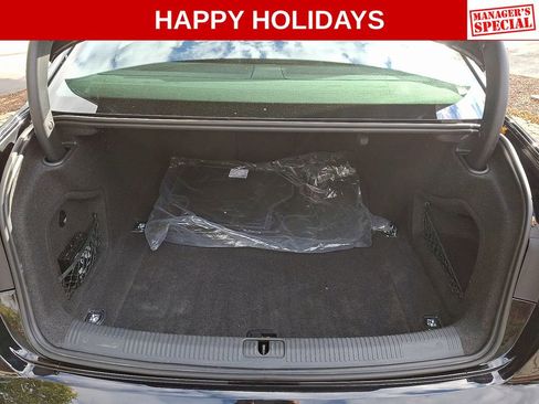 Used 2022 Audi A4 2.0T Premium Plus w/ Premium Plus Package image 32