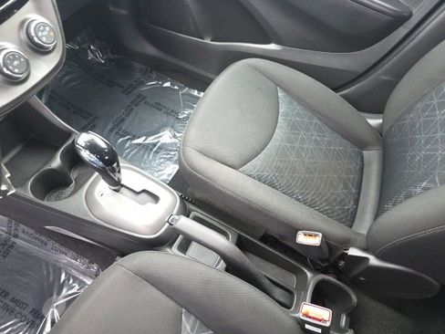 Used 2022 Chevrolet Spark LT image 27