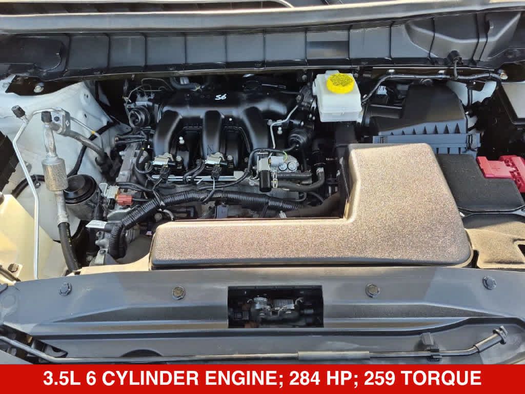 Used 2024 Nissan Pathfinder SV AWD/4WD image 14