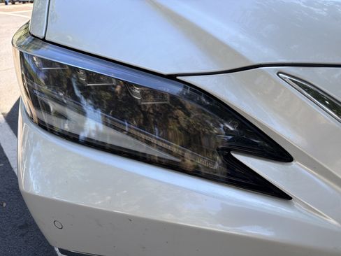 Certified 2025 Lexus ES 300h w/ Premium Package FWD image 12