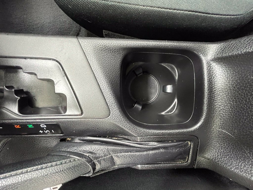 Used 2016 Toyota RAV4 LE AWD/4WD image 17