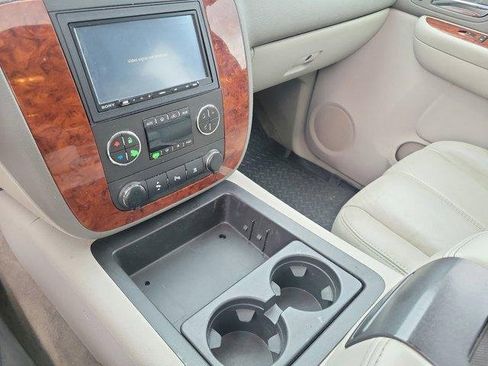 Used 2009 Chevrolet Tahoe LT w/ Luxury Package image 31