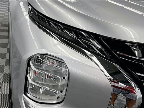 Used 2024 Mitsubishi Outlander SEL image 30