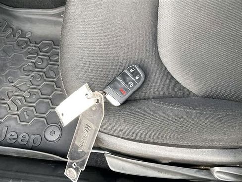 Used 2020 Jeep Renegade Sport image 11