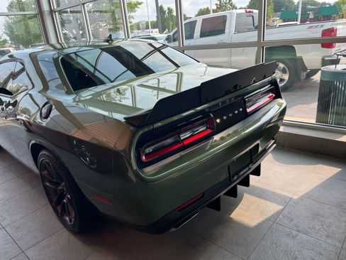Used 2021 Dodge Challenger R/T Scat Pack RWD image 11