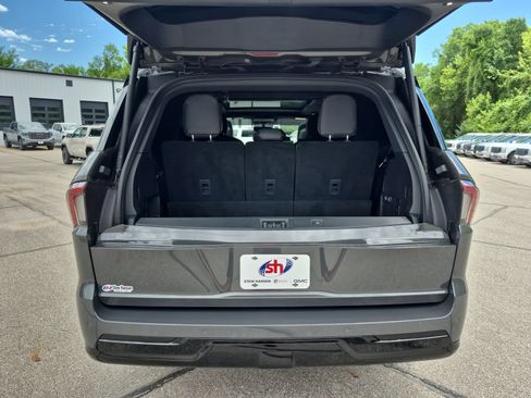 Used 2025 Lincoln Navigator Black Label AWD/4WD image 27