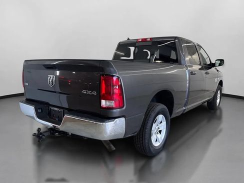 Used 2019 RAM 1500 Classic SLT w/ Luxury Group AWD/4WD image 10
