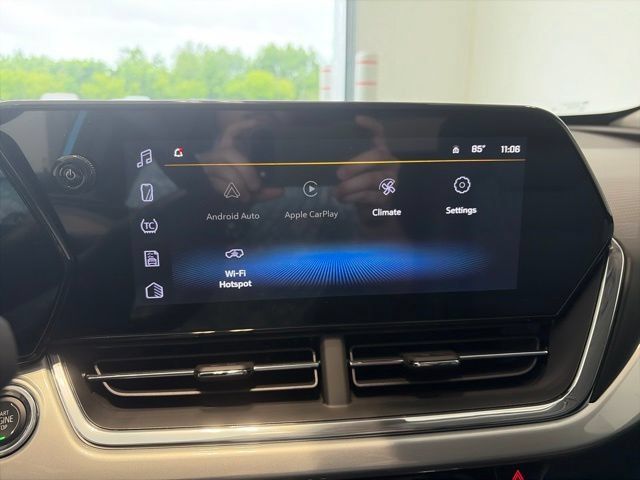 New 2026 Chevrolet Trax LT w/ Driver Confidence Package FWD image 17