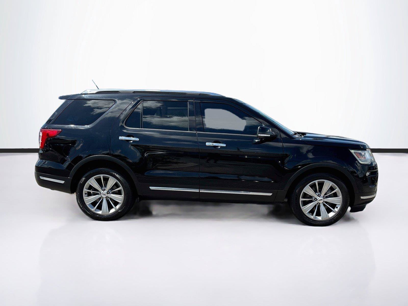 Used 2018 Ford Explorer Limited FWD image 8