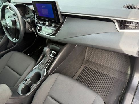Certified 2025 Toyota Corolla LE image 34