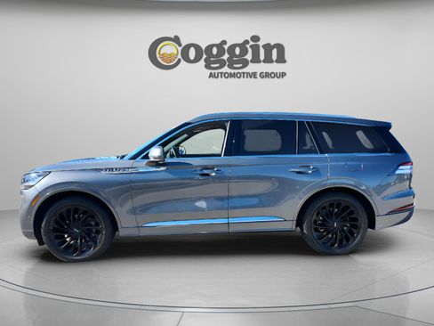 Used 2021 Lincoln Aviator Reserve w/ Equipment Group 208A image 3