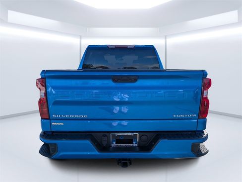 Used 2025 Chevrolet Silverado 1500 Custom image 4