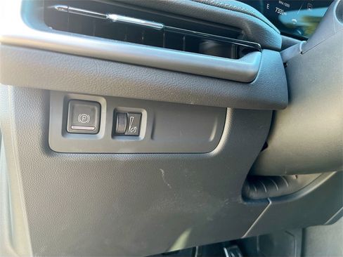 Used 2024 Cadillac XT4 Sport image 10