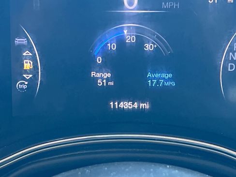 Used 2017 Jeep Grand Cherokee Limited w/ Luxury Group II RWD image 28