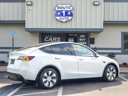 Used 2020 Tesla Model Y Long Range AWD/4WD image 3