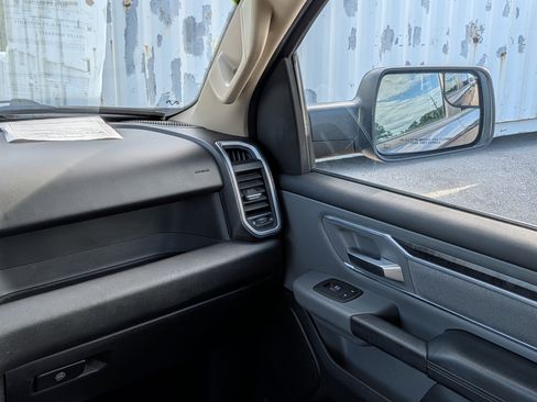Used 2019 RAM 1500 Big Horn RWD image 17