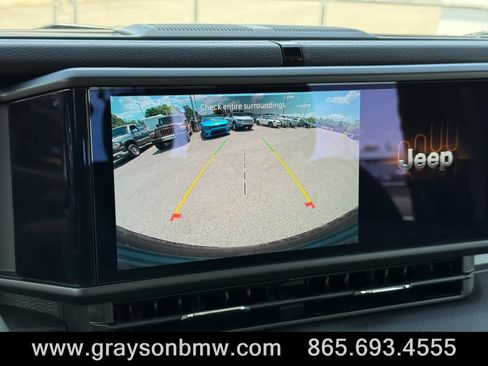 Used 2025 Jeep Wrangler Sport AWD/4WD image 33