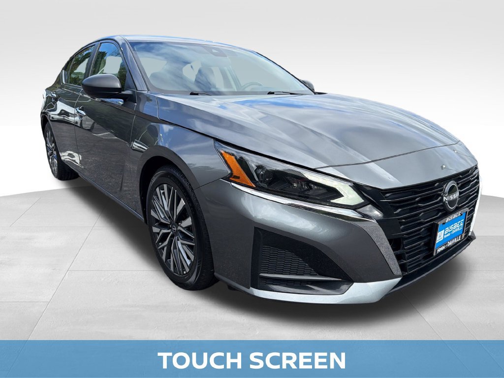 Used 2025 Nissan Altima 2.5 SV FWD image 10