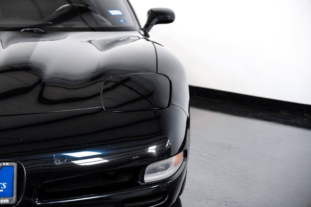 Used 2001 Chevrolet Corvette Coupe w/ Preferred Equipment Group2 RWD image 28