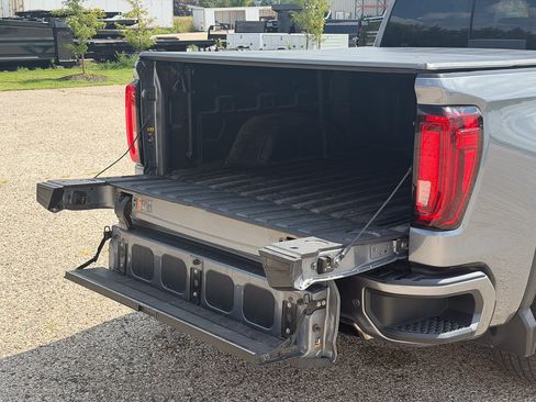Used 2020 GMC Sierra 1500 Denali w/ Technology Package AWD/4WD image 12