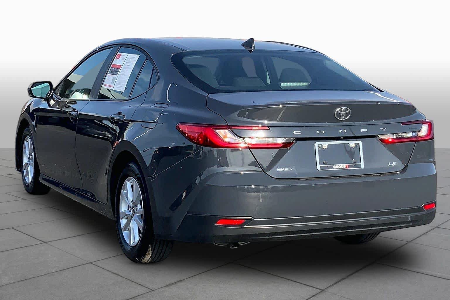 Used 2025 Toyota Camry LE FWD image 12